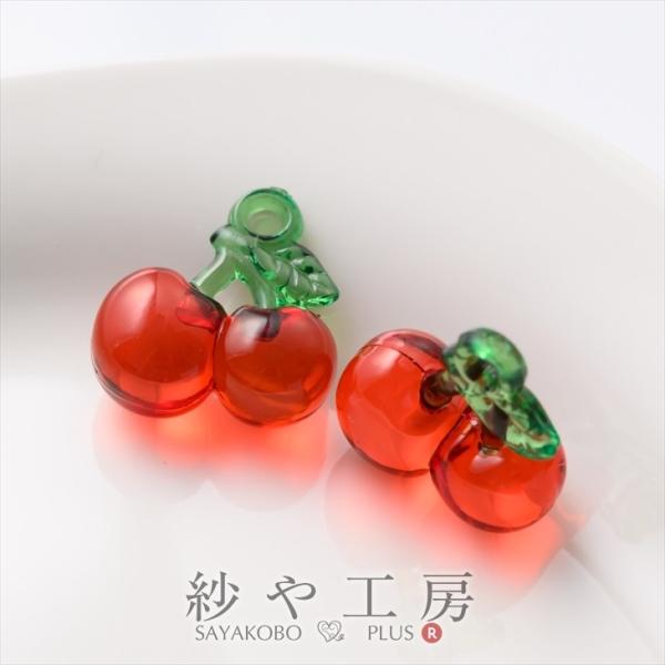 チャーム 立体 チェリー カン付 アクセサリー パーツ クリアレッド 21.5mm 2個 フルーツ ...
