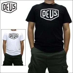 デウス Tシャツ　DEUS EX MACHINA (デウス エクス マキナ)　メンズ 半袖Tシャツ　シールドロゴ ビッグロゴ Tシャツ プリント Tシャツ 全2色　DMW41808E｜ysk-style