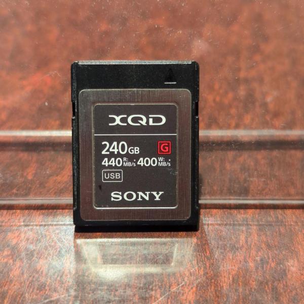 【全額返金保証】【最速発送】Sony QD-G240F [240GB] 美品 動作確認済