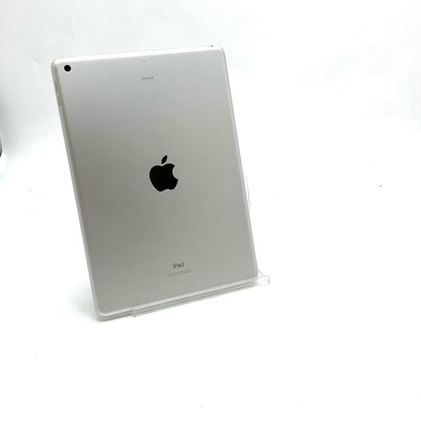 【全額返金保証】【最速発送】Apple iPad iPad 10.2インチ 第8世代 32GB シル...