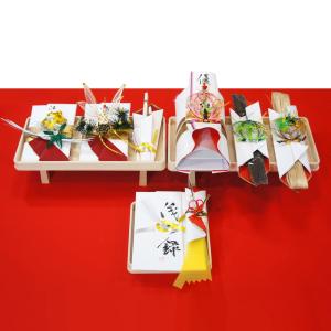 【バラ可】結納セット　水引　和風　インテリア　置物　鶴　亀　松竹梅　祝い事 結納品セット 7品 結納後に松竹梅の水引細工を飾れる結納品 : 創業100