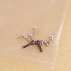 XK K110 / V977用 ねじセット K110-009 [平行輸入品]｜yukiguni-net