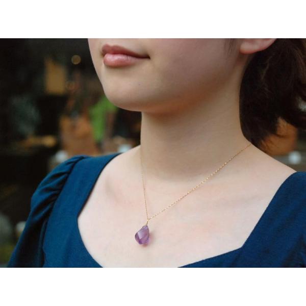 K18 アメシスト ツイスト カット チャーム