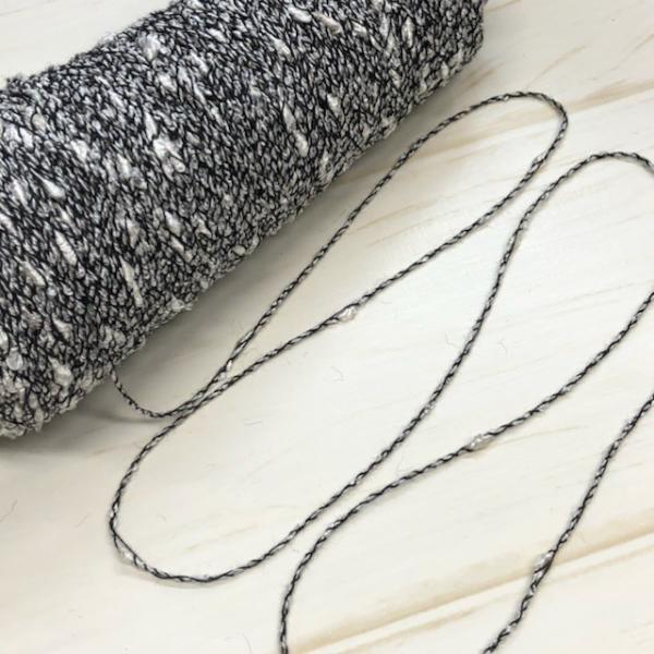 ノットヤーン（黒＆白）　紙管込およそ80ｇ