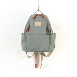 多収納にこだわった13ポケット軽量撥水機能的な小...の商品画像