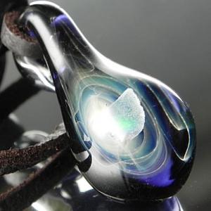 Taiga Glass ペンダントトップ　オパール Taiga Glass ネックレス ペンダント ボロシリケイトガラス タイガ