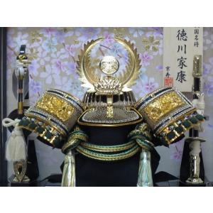 下敷き毛氈付き 五月人形 兜飾り YN2038...の詳細画像2