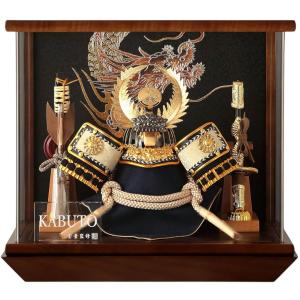 下敷き毛氈付き五月人形 コンパクト 徳川家康 兜ケース飾り 兜飾り 宝童監修 黒金徳川兜 5号 アクリルケース 間口31×奥行23×高さ27cm YN0506GKC