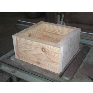 ☆蜜蜂 巣箱材 節有り 乾燥 荒材 300ミリ（長）30（厚）180（幅）/ 26枚箱入り｜yunoki