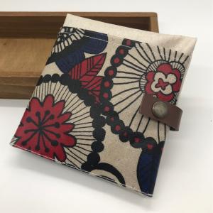 携帯用　ティッシュケース　BOXティッシュケース　マスクケース　ペーパータオルケース　北欧大柄フラワー　便利グッズ