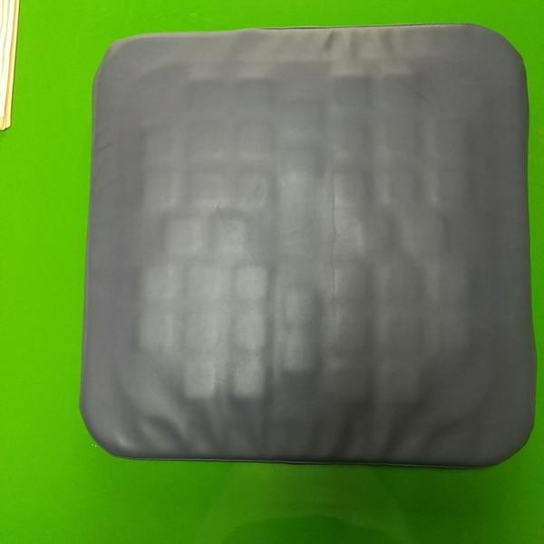 Bランク 中古 　車椅子クッション　加地　マルチクッション　AEK-01R　OT-8610