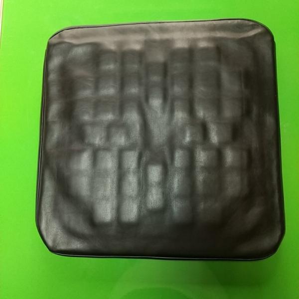 Bランク 中古 　車椅子クッション　加地　マルチクッション　AEK-01R　OT-8611