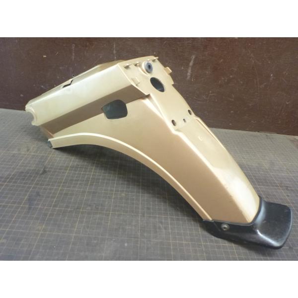 リアフェンダー　カブカスタム50　C50 キャブ車 ゴールド 12V　検/AA01　２０５２Ｒ４