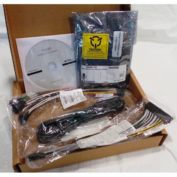 ナショナルインストゥルメントUSB-8452、40ピンフライングリードケーブルを備えたI2C/SPI...