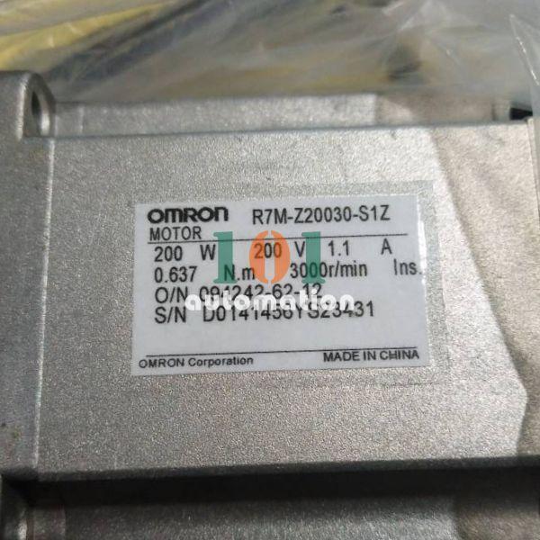 Omron Servo Motor R7M-Z20030-S1Z 200W 200V 1.1Aの新し...