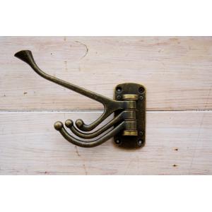 フック 左右にスイング 3 アイアンフック アンティークフック 62151