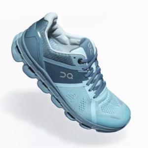 On（オン）メンズ CLOUD ACE 99863 ネイビー色２７cm未使用品 On（オン）メンズ CLOUD ACE 99863 ネイビー色27cm未使用品