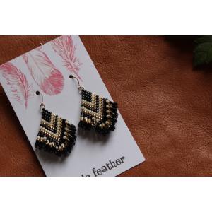 ピアス　オルテガ V ループフリンジ (ブラック)