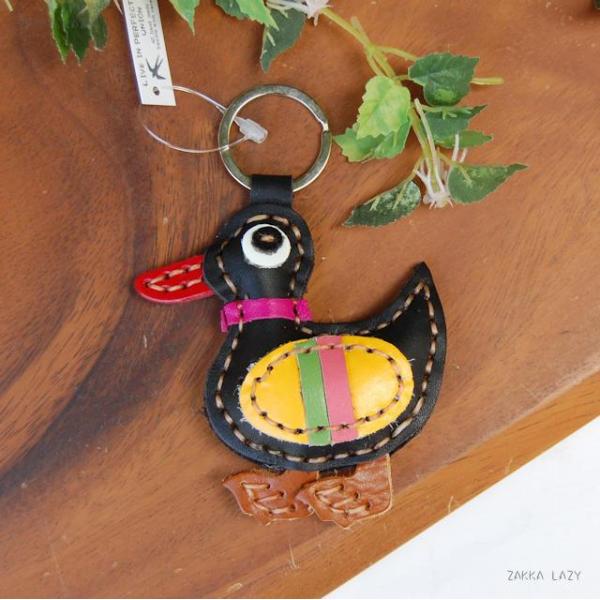 レザーキーホルダー　カラフルダック　　ピズム レザー キーホルダー アクセサリー あひる アヒル レ...