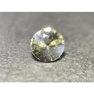 サファイアルース ライトイエローサファイア0.76カラット ブリリアントカットの非加熱天然宝石 スリ...