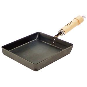 岩鋳 Iwachu 玉子焼(木柄付) 黒焼付 内寸18×15cm IH対応 南部鉄器 24017 Amazon｜岩鋳 Iwachu 目玉焼3ヶ焼(木柄付) 黒焼付 穴径9.5cm IH