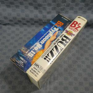 M601●B’z「BUZZ!!/Typhoon...の詳細画像1