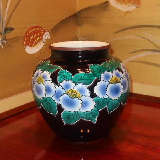 【SALE】九谷焼　8号花瓶　山茶花　山上義正作