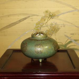 九谷焼 【在庫一掃セール】花瓶 陶器 本金牡丹梅 : ZAZU&CO. - 通販