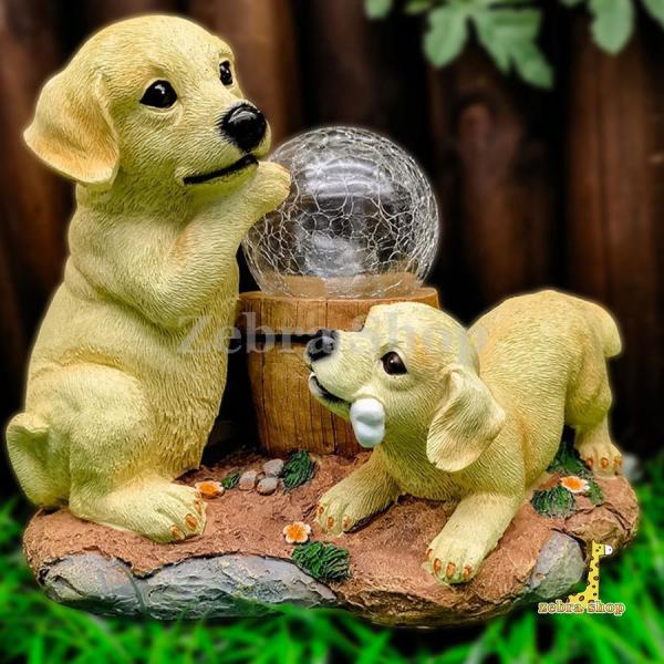 犬の像の彫刻、樹脂工芸品の装飾庭の中庭のテラス芝生造園配置ソーラーランプの装飾品