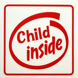 Child inside(レッド)シリウス製ステッカー　車用 カー用品 デカール シール　ステッカー｜zenpou3