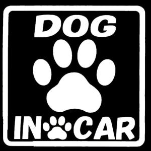 Dog In Car 足跡(白艶)シリウス製ステッカー　車用 カー用品 デカール シール　ステッカー｜zenpou3