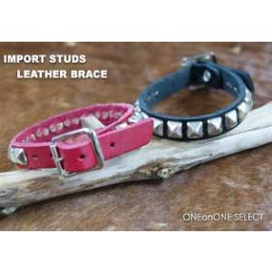 ブレスレット バングル 革小物ピラミッドスタッズレザーブレス