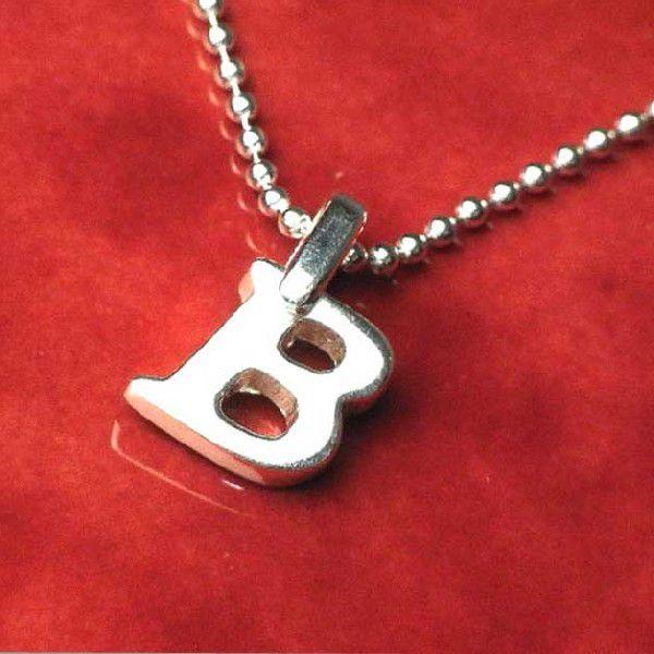 ネックレス シルバー９２５スターリングシルバーイニシャルペンダント