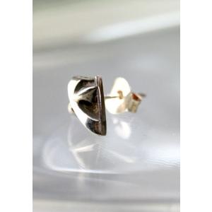 シルバークロスシールドピアス ※こちらはシングルピアスです