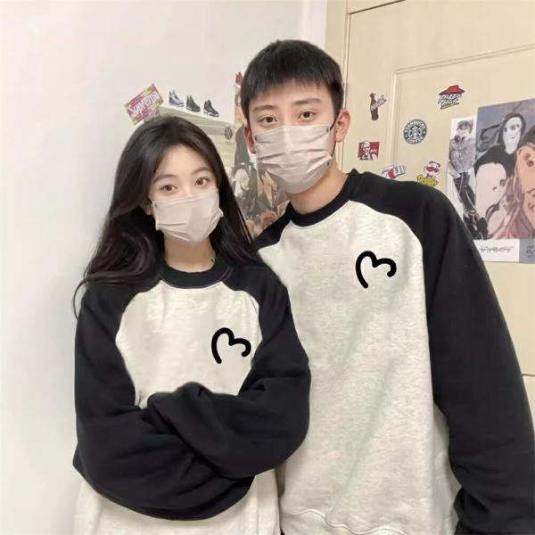 ペアルックお揃い服トレーナーハートパッチワークスタイル韓国風秋冬ブランドペアルックカップルレディース...