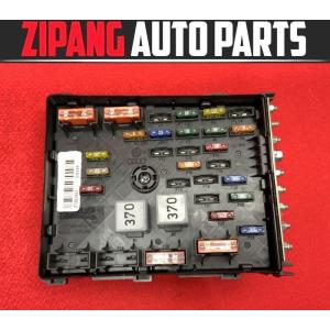 VW003 3C パサート ヴァリアント 1.4TSI エンジンルーム内 ヒューズ/リレー ボックス ★破損無し ○ ★即決｜zipapngautoparts