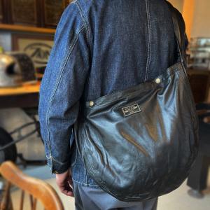 ZONオリジナル レザーニュースペーパーバッグ 本革 牛革 ショルダー