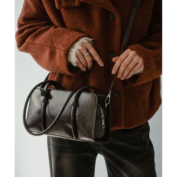 ショルダーバッグ バッグ 「on:nue」「2WAY/肩紐付」 レザーバゲットショルダーバッグ レデ...