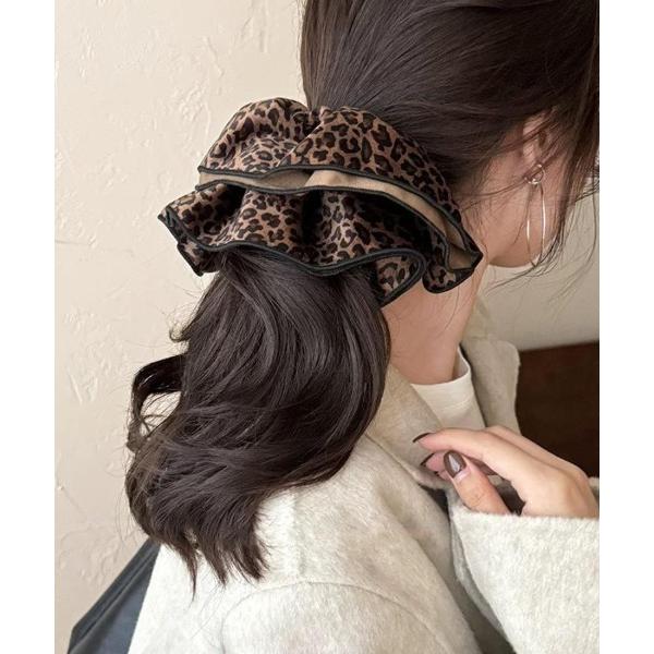 シュシュ 髪に旬のヘアアクセントレオパードシュシュ