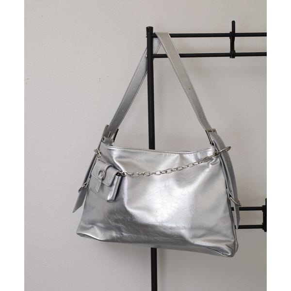 ショルダーバッグ バッグ チャーム付き　ワンショルダーバッグ レディース