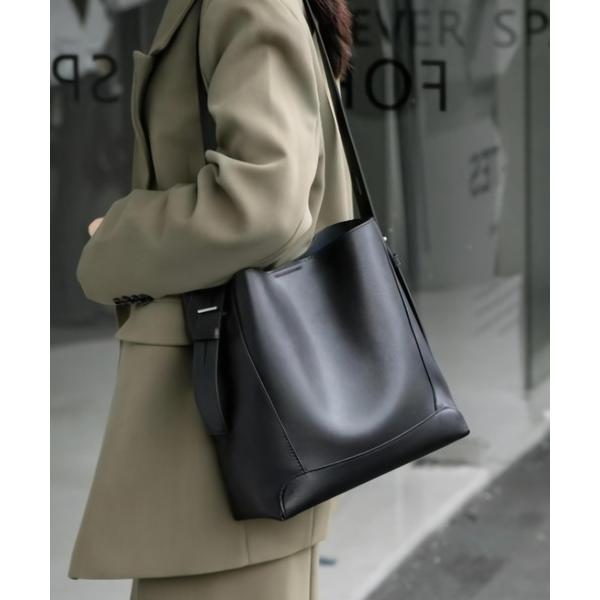 ショルダーバッグ バッグ フェイクレザースクエアショルダーバッグ レディース