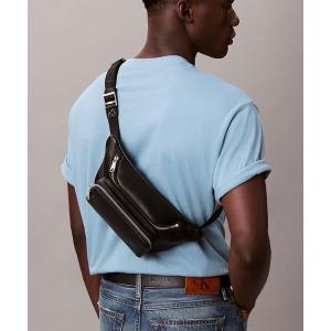 Calvin Klein（カルバン・クライン） ショルダーバッグ スモールクロス