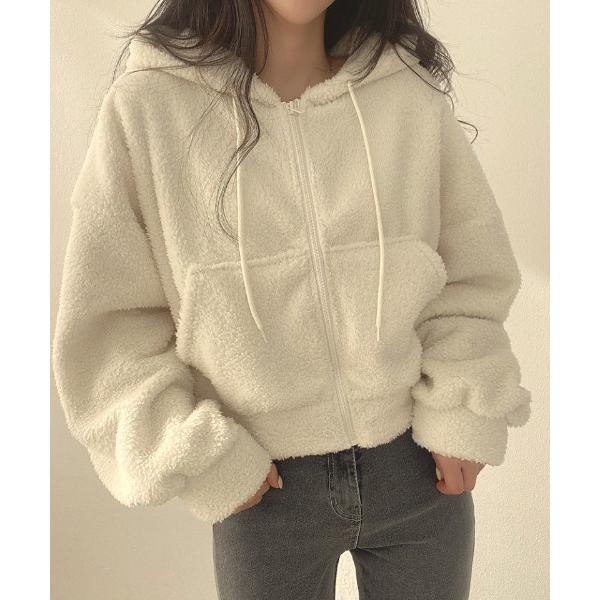 パーカー フード付き　ショート丈　モコモコトップス レディース