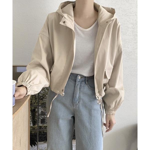 コート アウター カジュアルに寄り添うシンプルデザインで気分よくショート丈ドロストフードジャケット ...