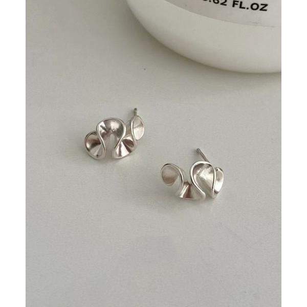 ピアス 個性ひかるデザインが華やかなピアス レディース