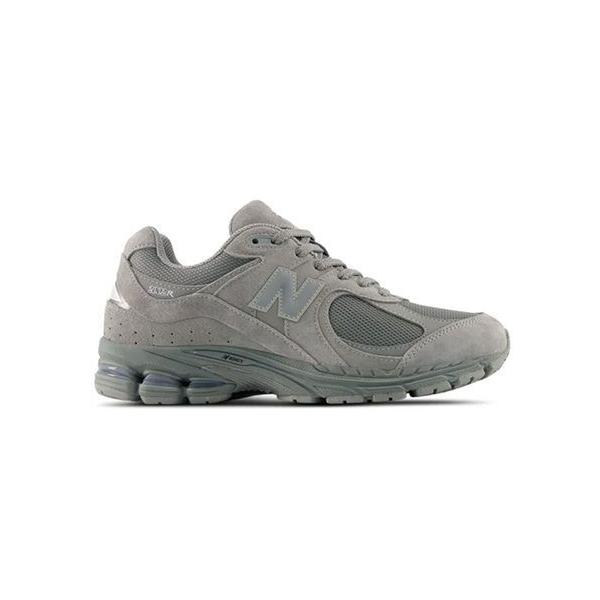 スニーカー 「New Balance」2002R レディース