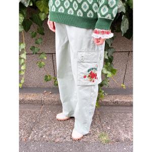 カーゴパンツ 苺ブーケ刺繍カーゴパンツ レディース