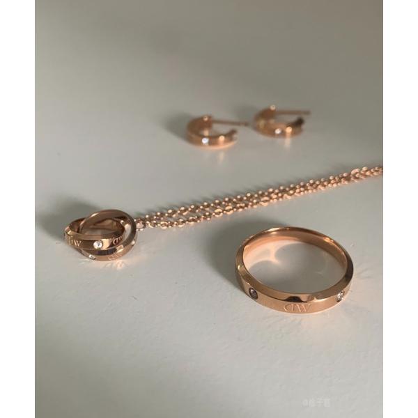 「Daniel Wellington」 ネックレス FREE ピンクゴールド レディース