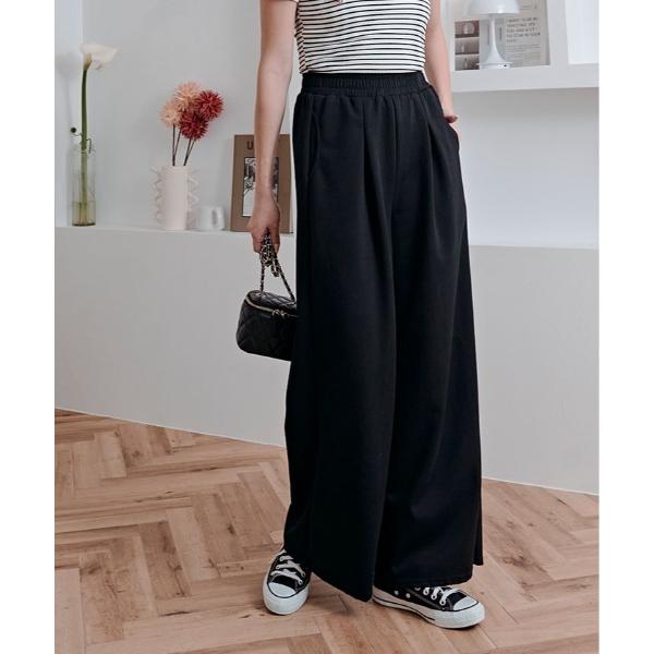 パンツ ラフに穿けてきれい見え。イージー タック ワイドパンツ レディース