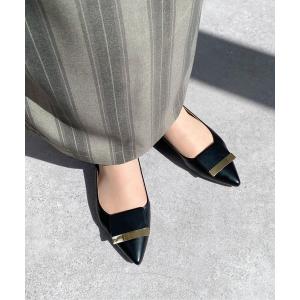 パンプス 入学式 ポインテッドトゥ プレートバックル付き フラットパンプス